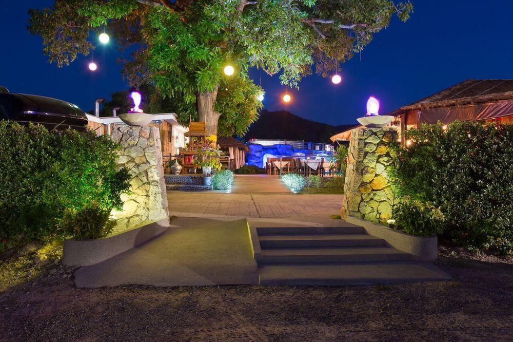Electric Mango Luxury Resort