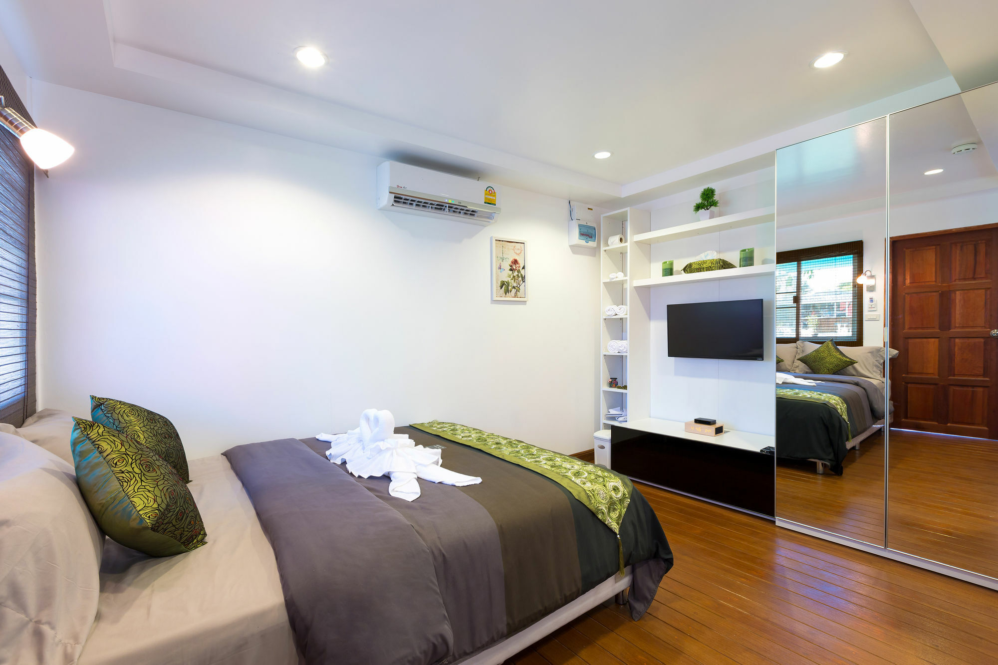Electric Mango Luxury Resort Hua Hin