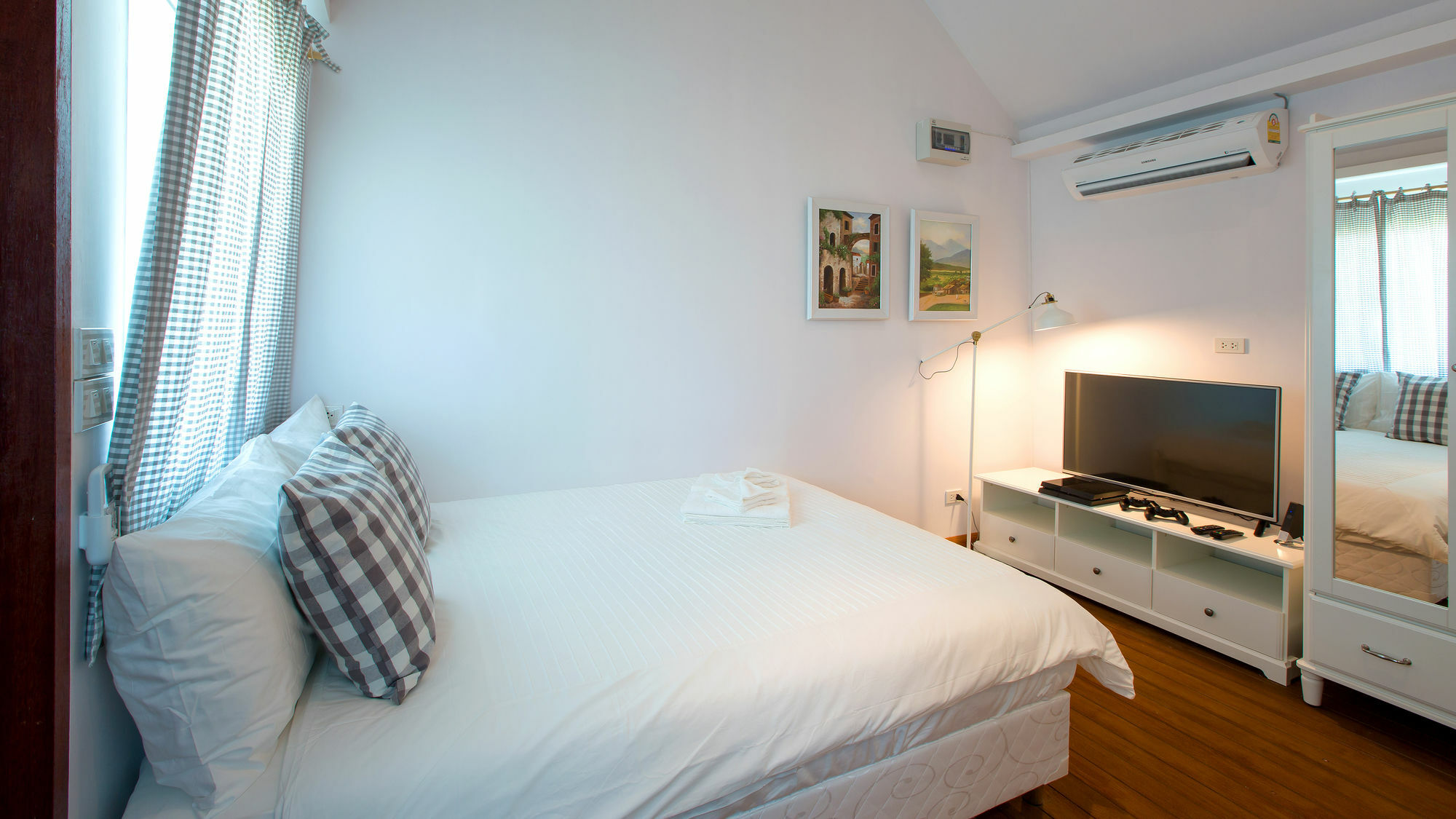 Electric Mango Luxury Resort