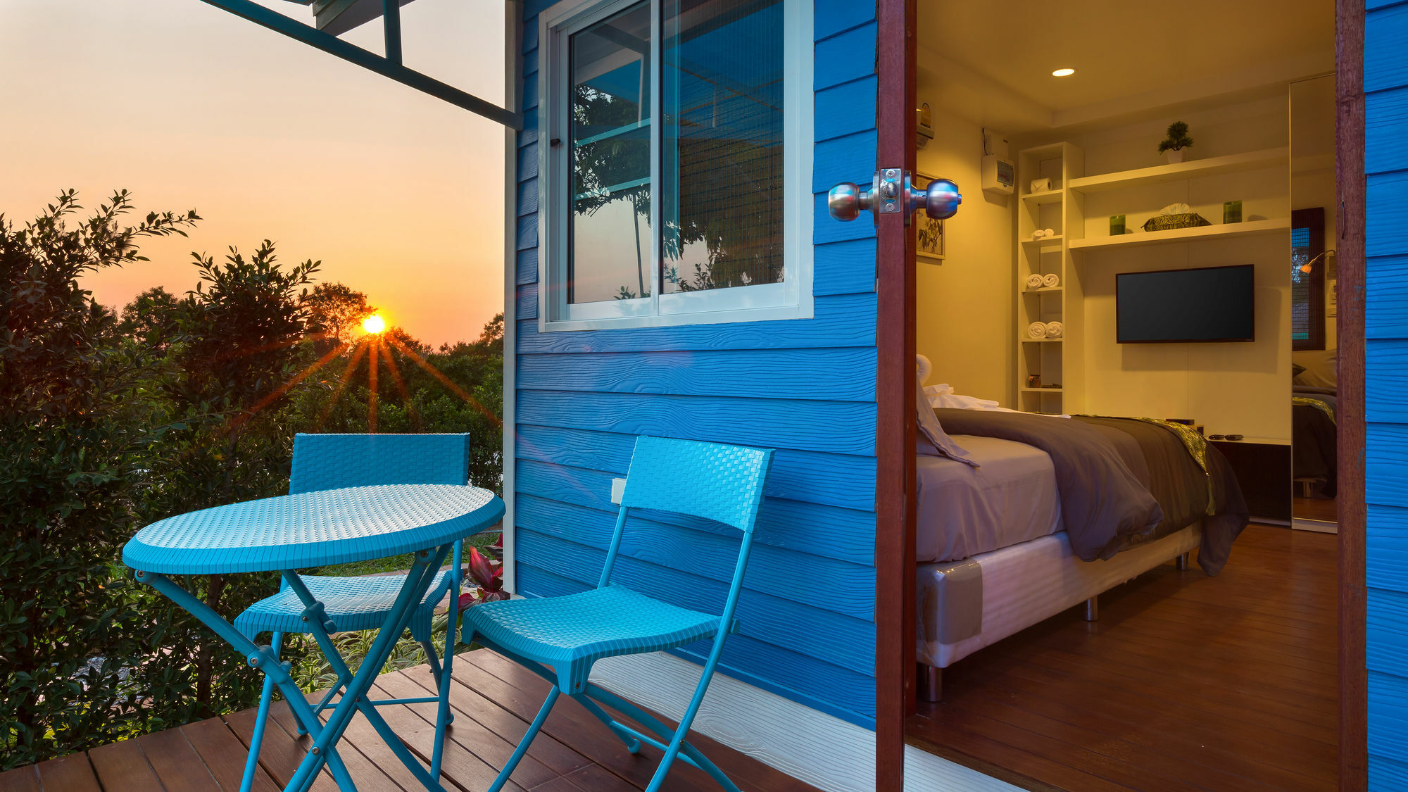 Electric Mango Luxury Hua Hin